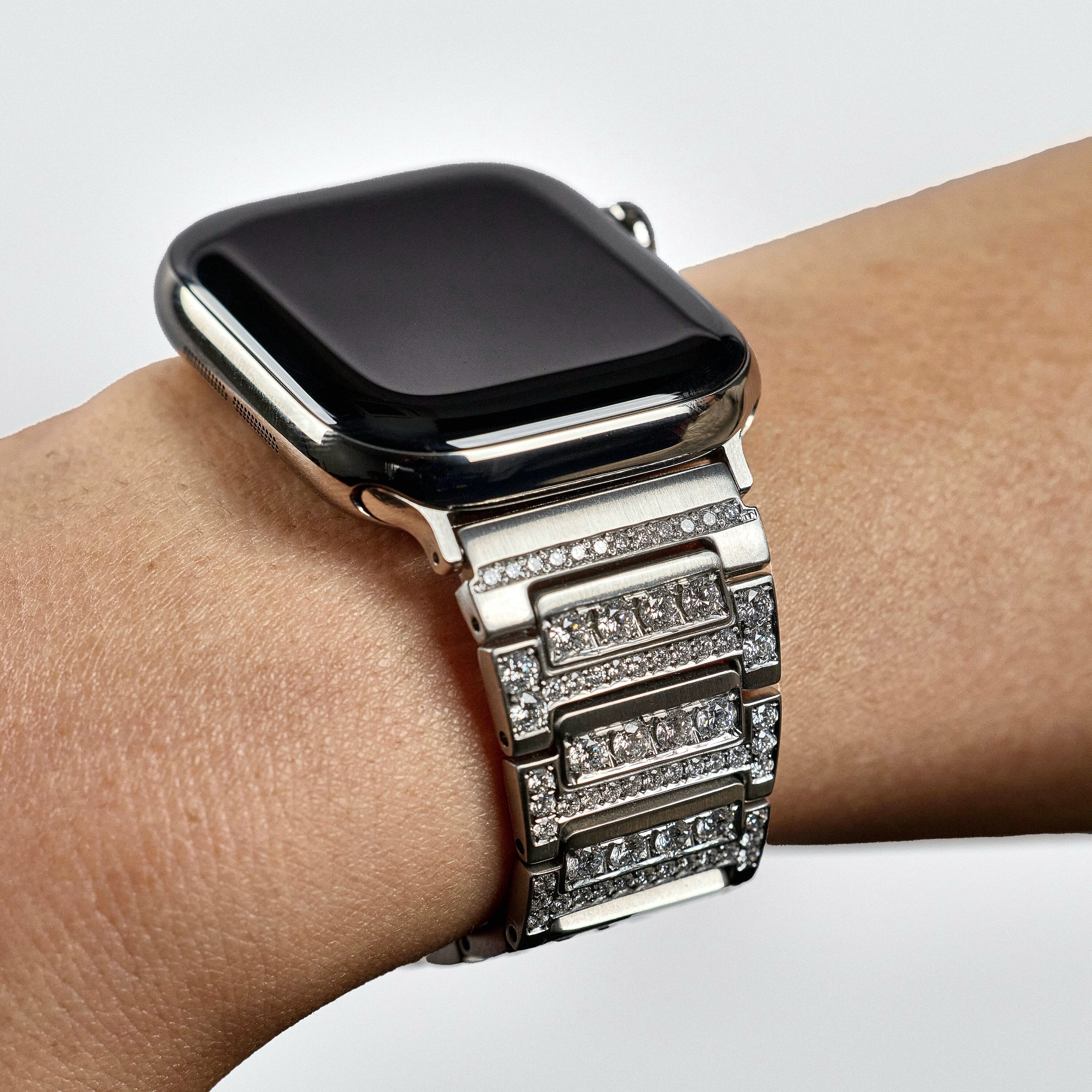 Power Bracelet - Nuclieus - Noucou - Apple Watch - Apple iPhone - Diamonds - Jewelry